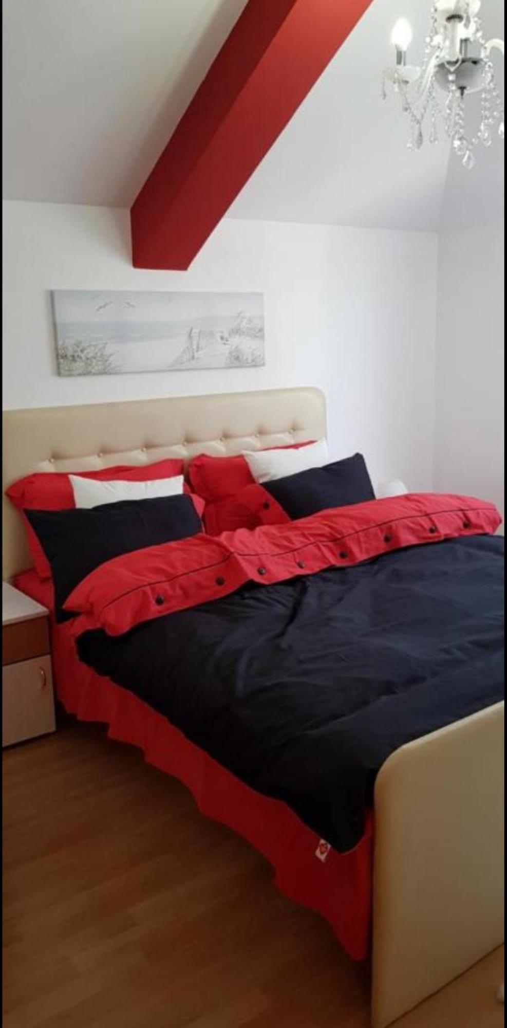Lux Apartments With Pool Dex Zemun Polje ภายนอก รูปภาพ