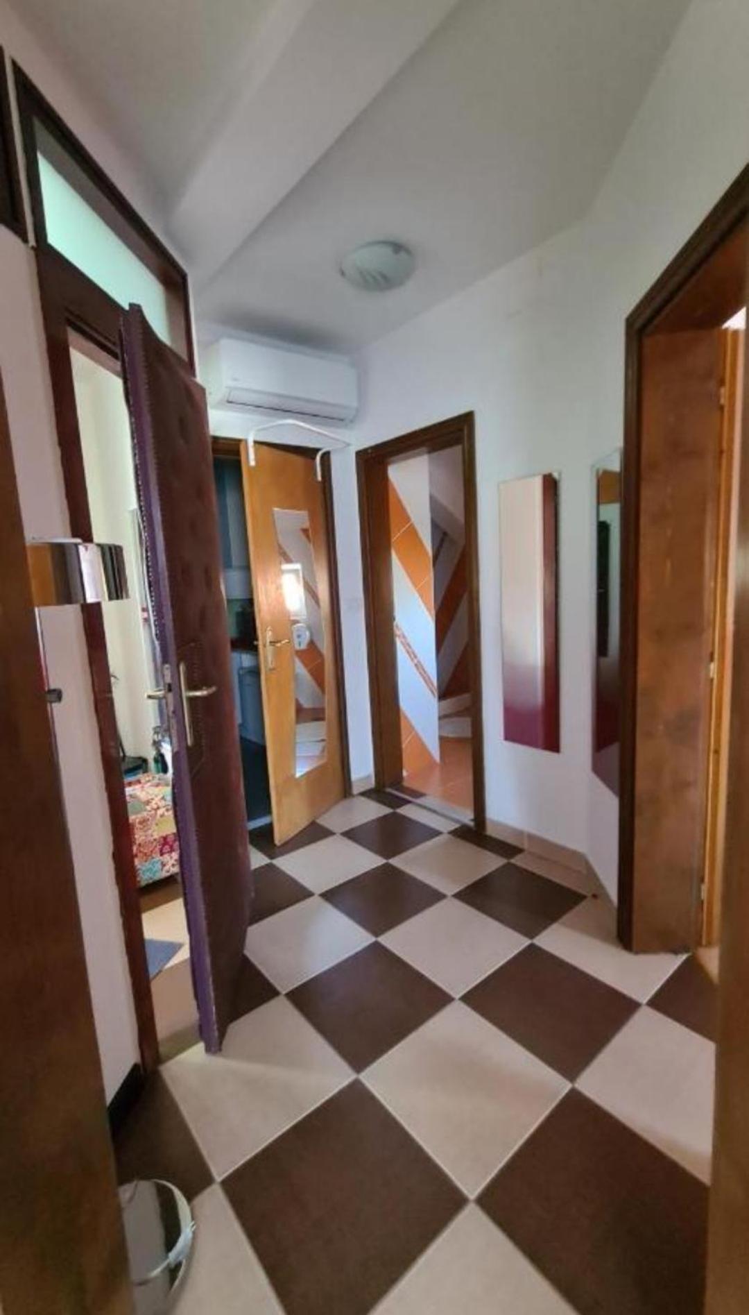 Lux Apartments With Pool Dex Zemun Polje ภายนอก รูปภาพ