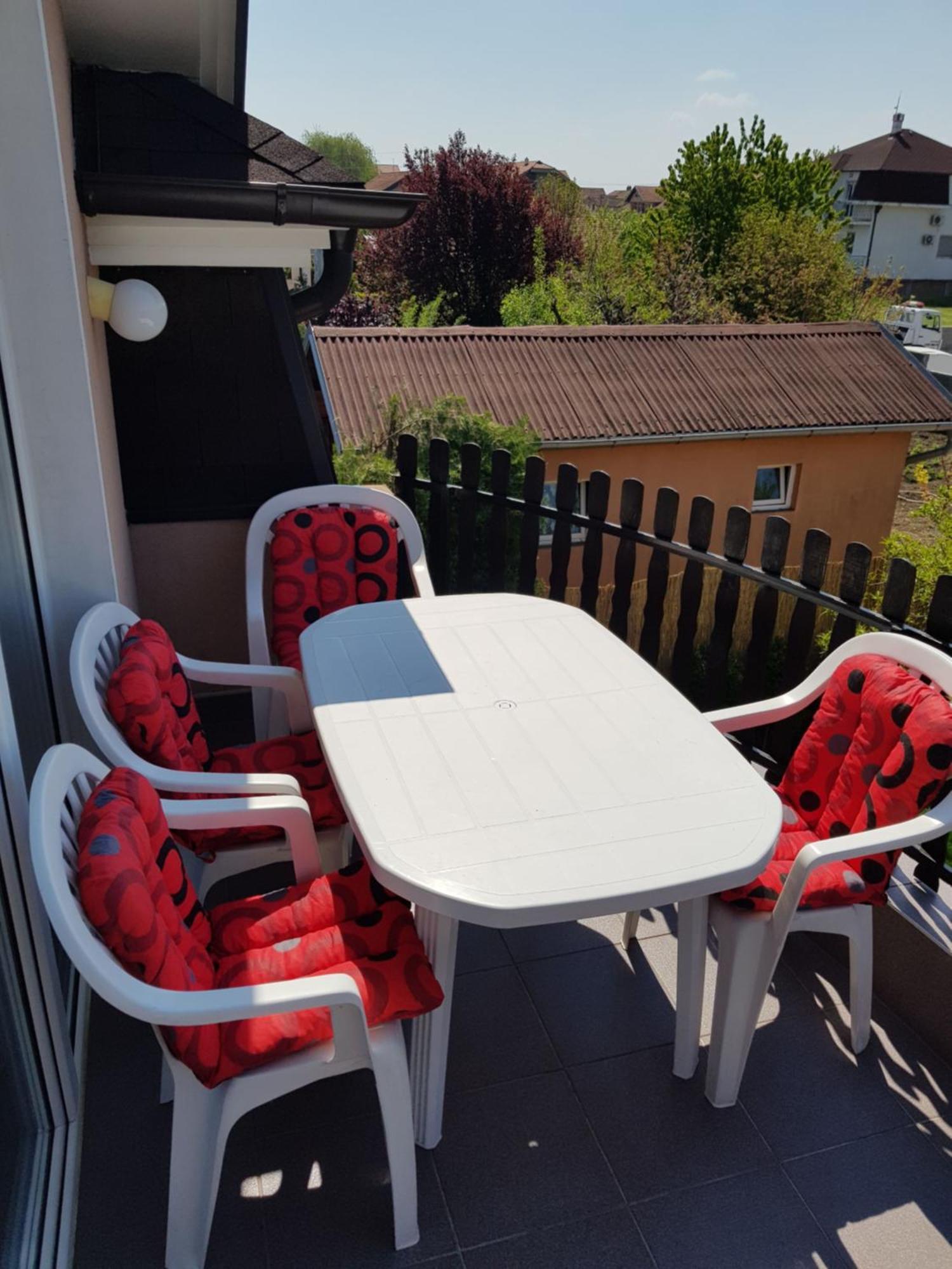 Lux Apartments With Pool Dex Zemun Polje ห้อง รูปภาพ